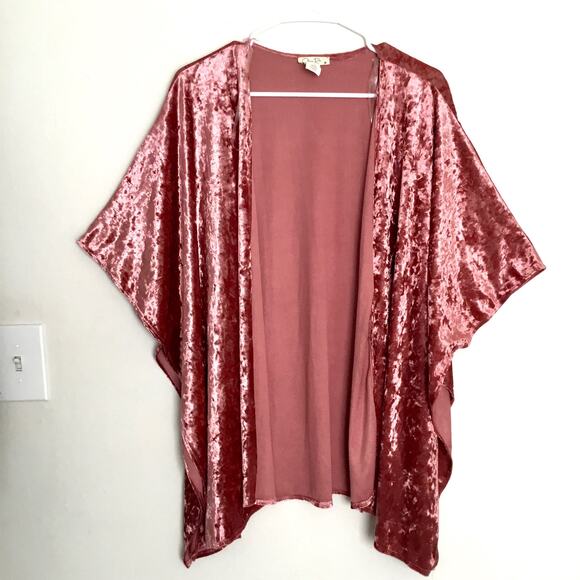 Olivia Rae Sweaters - Olivia Rae Pink Crushed Velvet Velour Kimono Wrap Cover Up Sz L